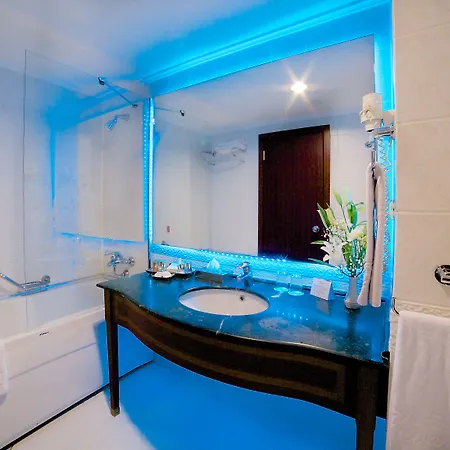 Grand Cevahir Convention Center Hotel