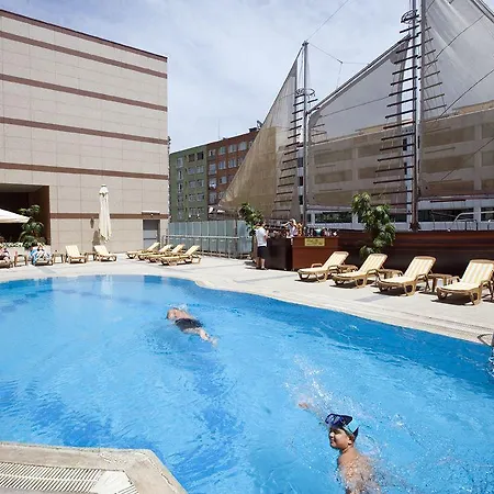 Hotel Grand Cevahir Convention Center 5*