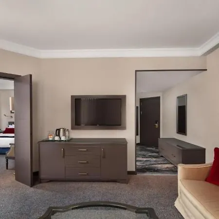 Grand Cevahir Convention Center מלון 5*