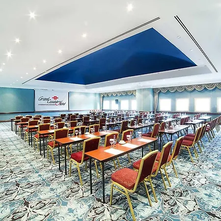מלון Grand Cevahir Convention Center