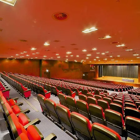 Grand Cevahir Convention Center מלון איסטמבול