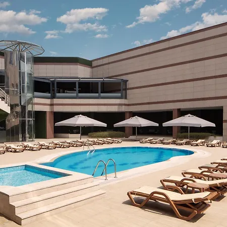 Grand Cevahir Convention Center מלון איסטמבול