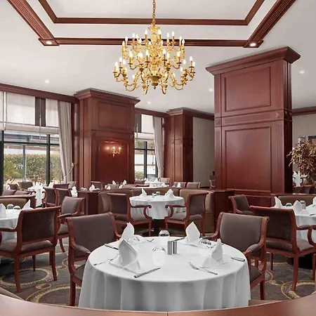 Отель Grand Cevahir Convention Center Стамбул